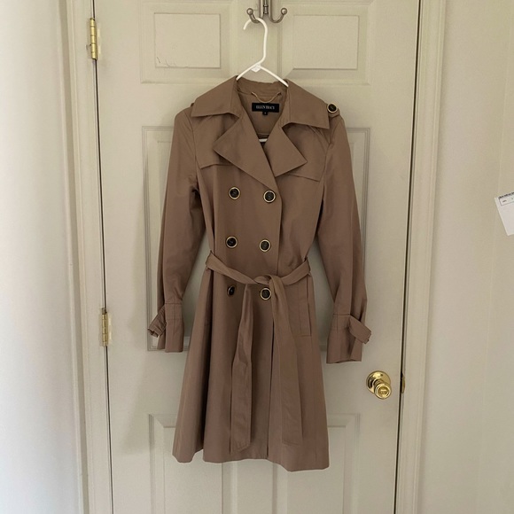 Ellen Tracy Jackets & Blazers - Ellen Tracy beige tan trench coat size small